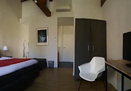 Bed & Breakfast L'observance 2*